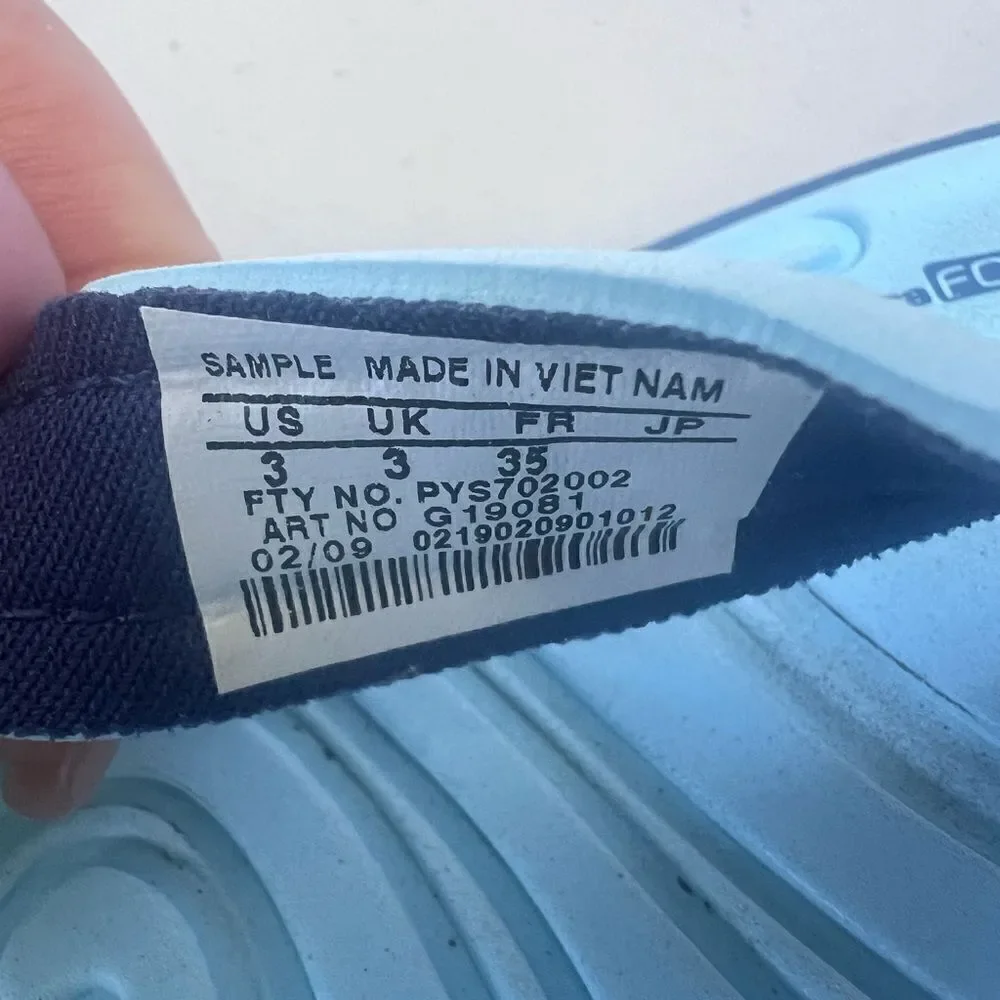 Adidas Big Kid Flip flops size 3